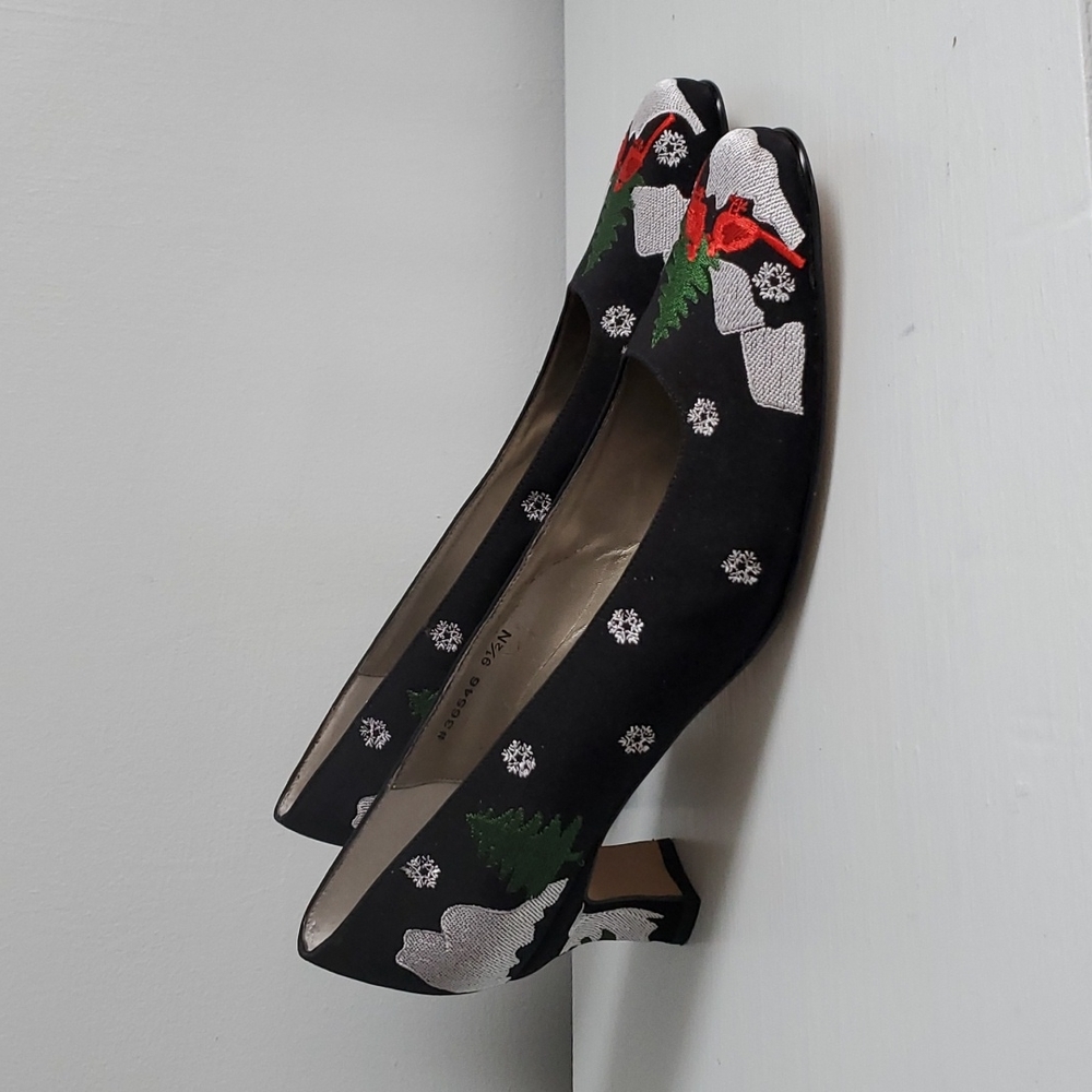 Ros Hommerson Black Christmas Scene Heels, 9.5N